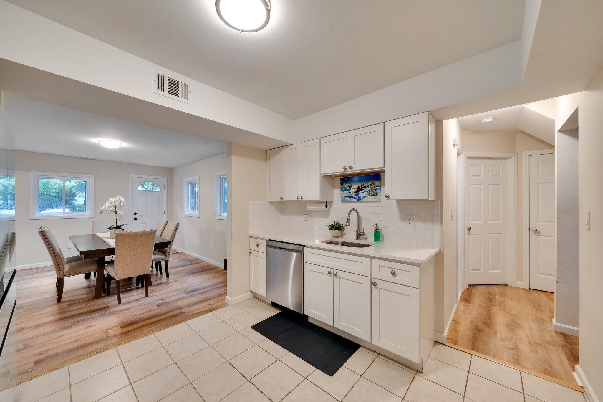 38 18th Avenue, Bay Shore, New York image 8
