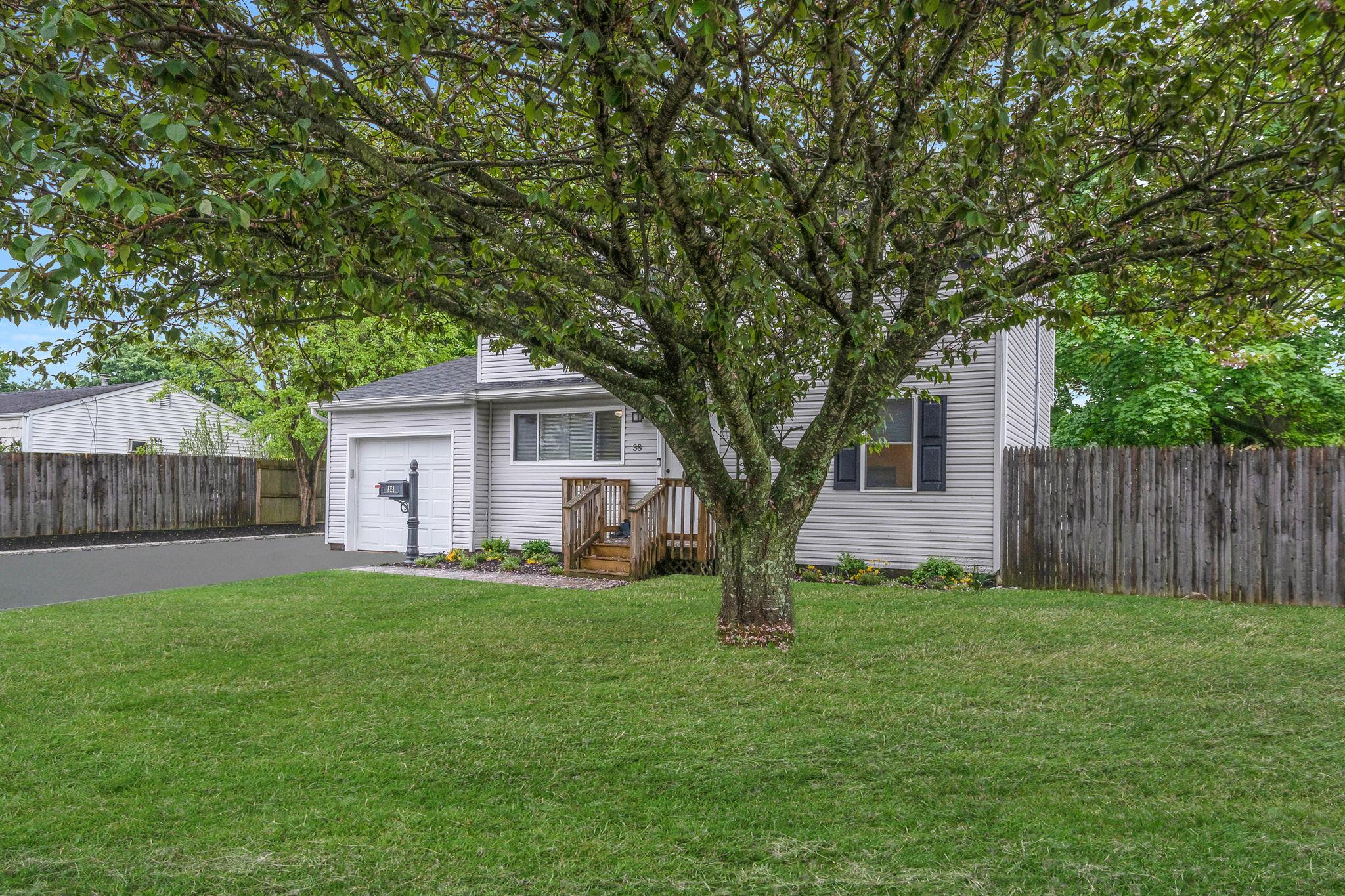 38 18th Avenue, Bay Shore, New York image 5