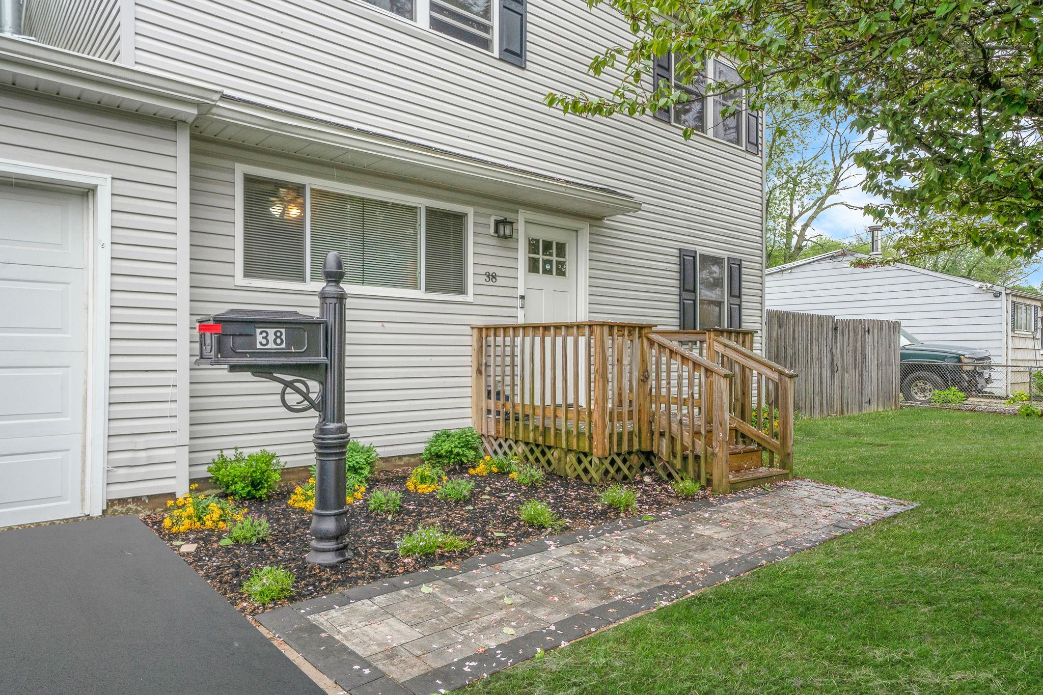 38 18th Avenue, Bay Shore, New York image 4