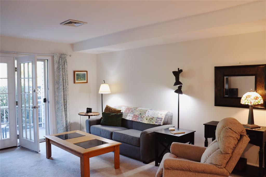 Rental Property at Tivoli Gardens E75, Red Hook, New York - Bedrooms: 1 
Bathrooms: 1 
Rooms: 5  - $2,400 MO.