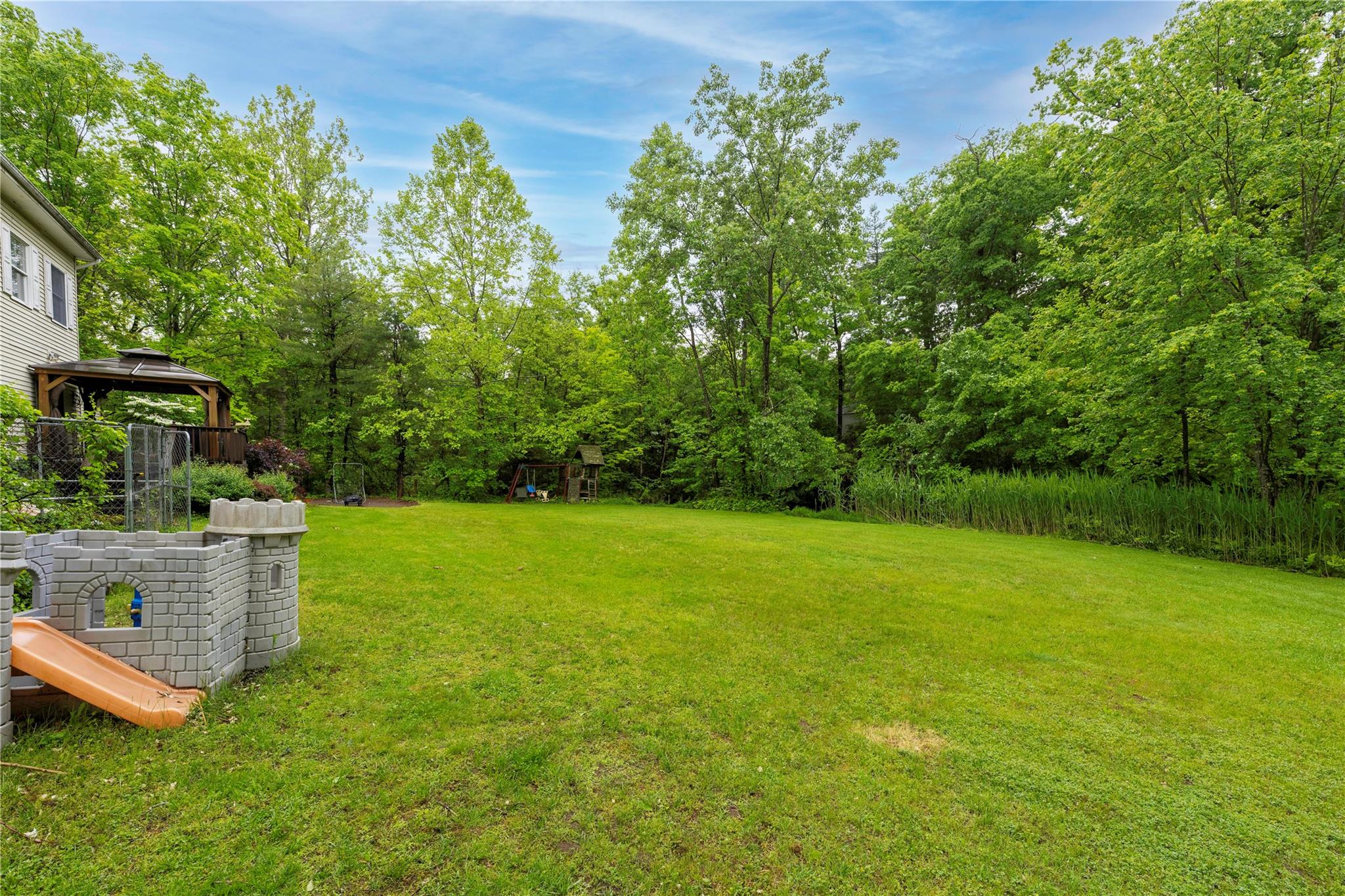 17 Stonegate Drive, Hyde Park, New York image 36