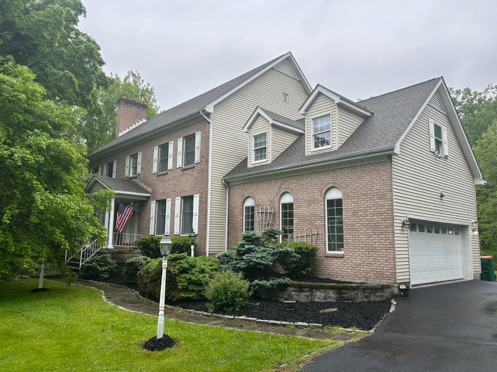 17 Stonegate Drive, Hyde Park, New York image 1