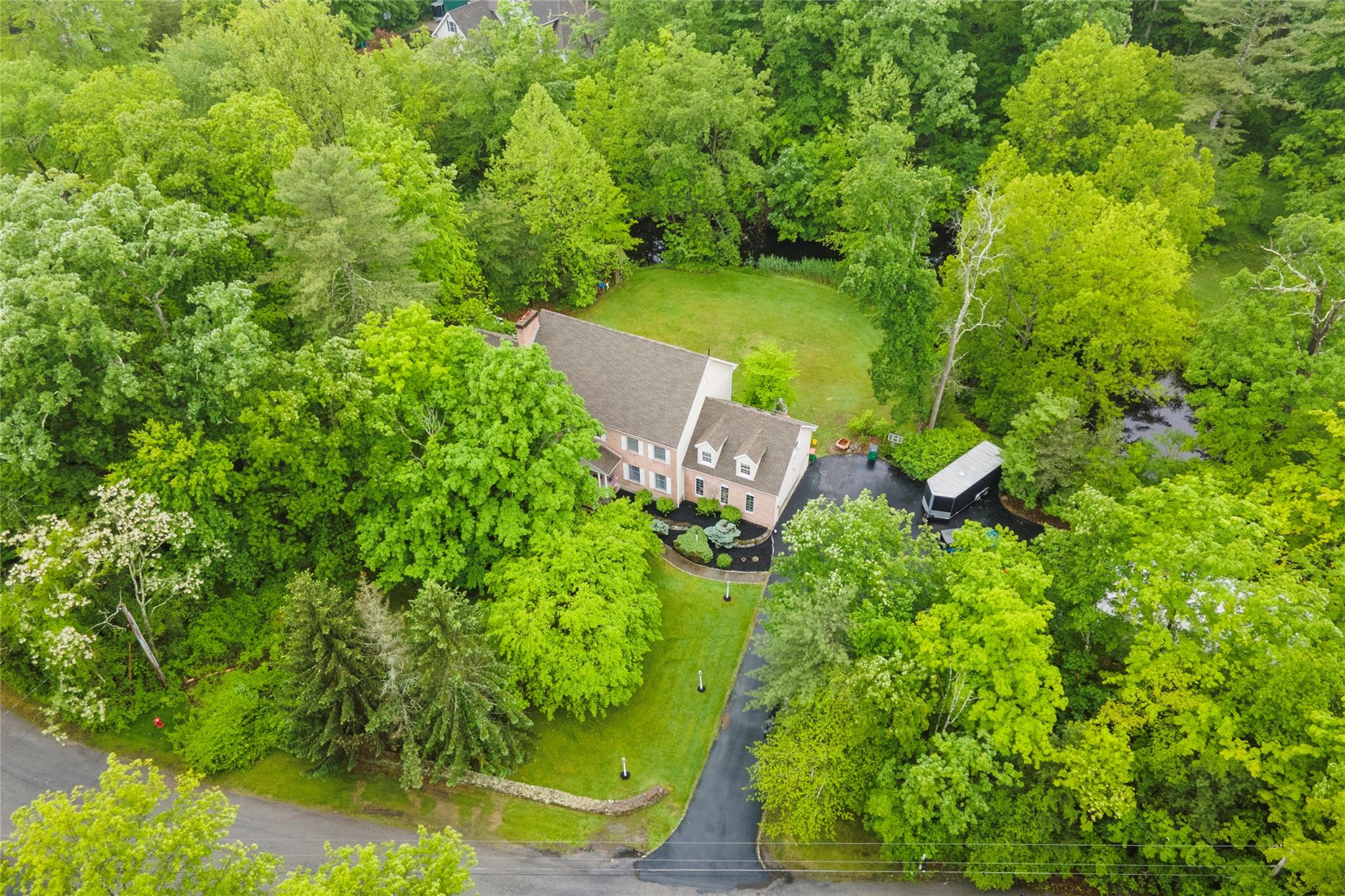 17 Stonegate Drive, Hyde Park, New York image 4