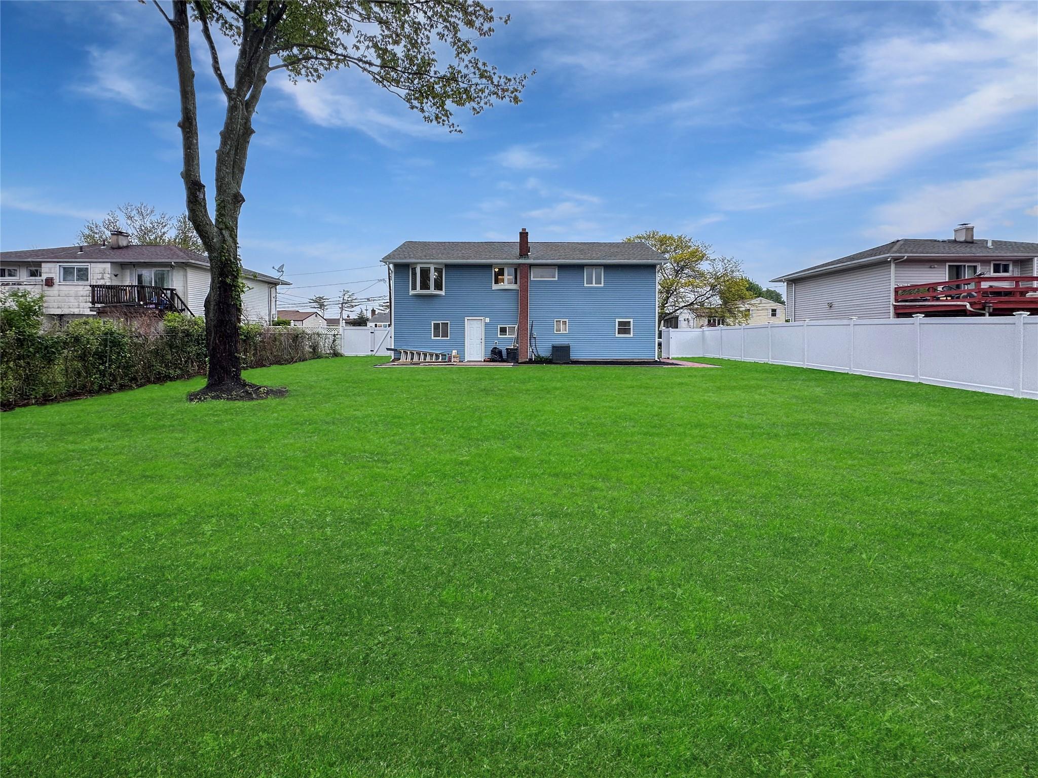 42 Blacker Street, Brentwood, New York image 24