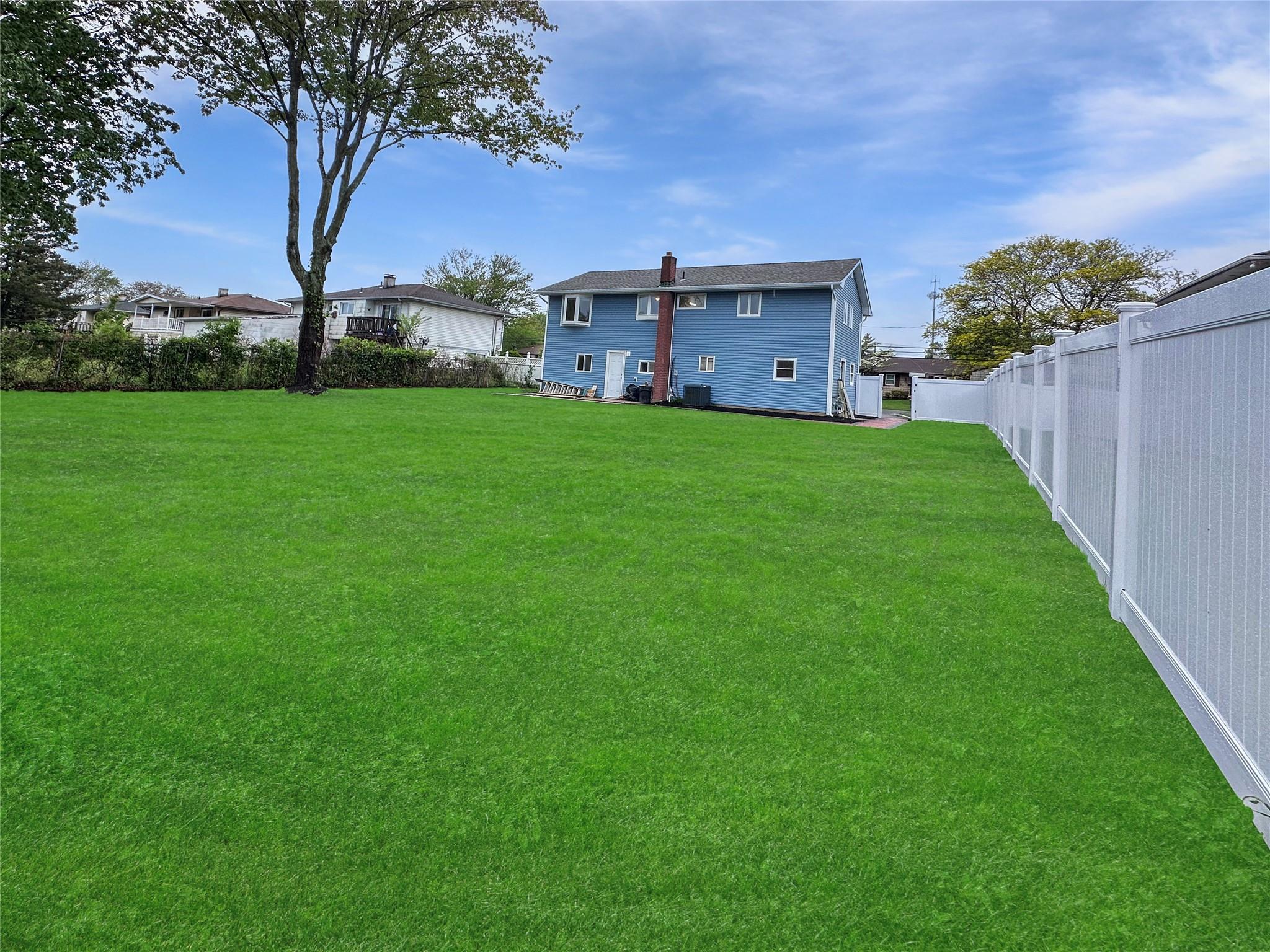 42 Blacker Street, Brentwood, New York image 21