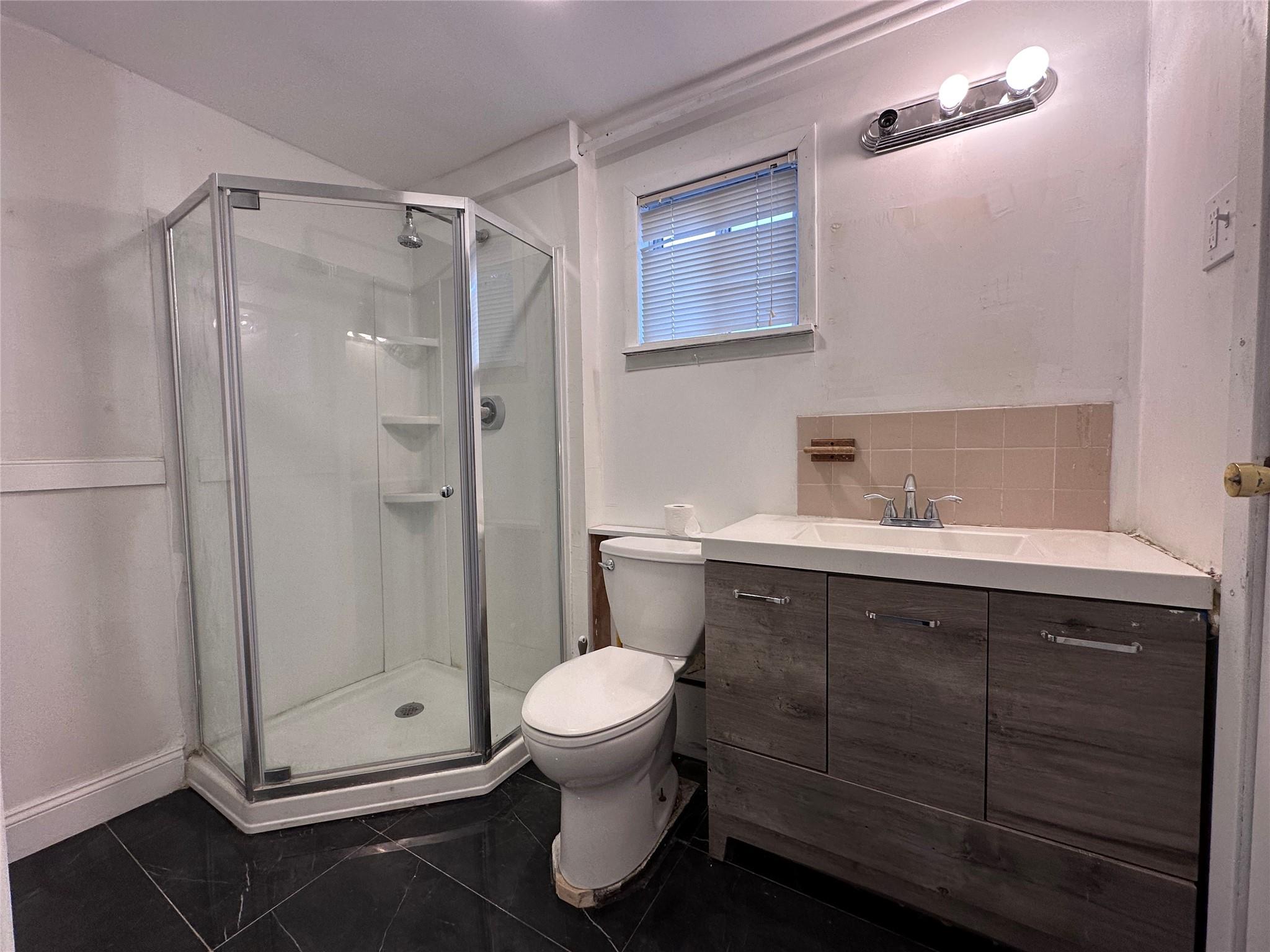 42 Blacker Street, Brentwood, New York image 18