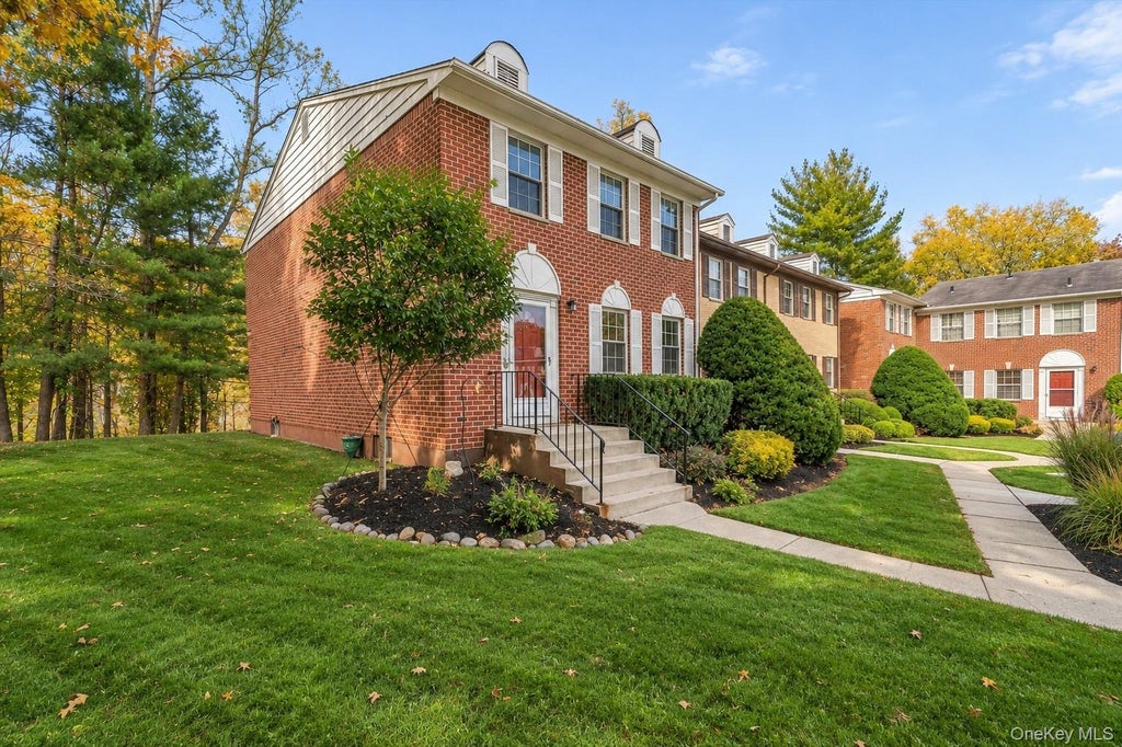 Photo of 441 Genesee Court, Suffern, NY 10901 (MLS # 1006744)