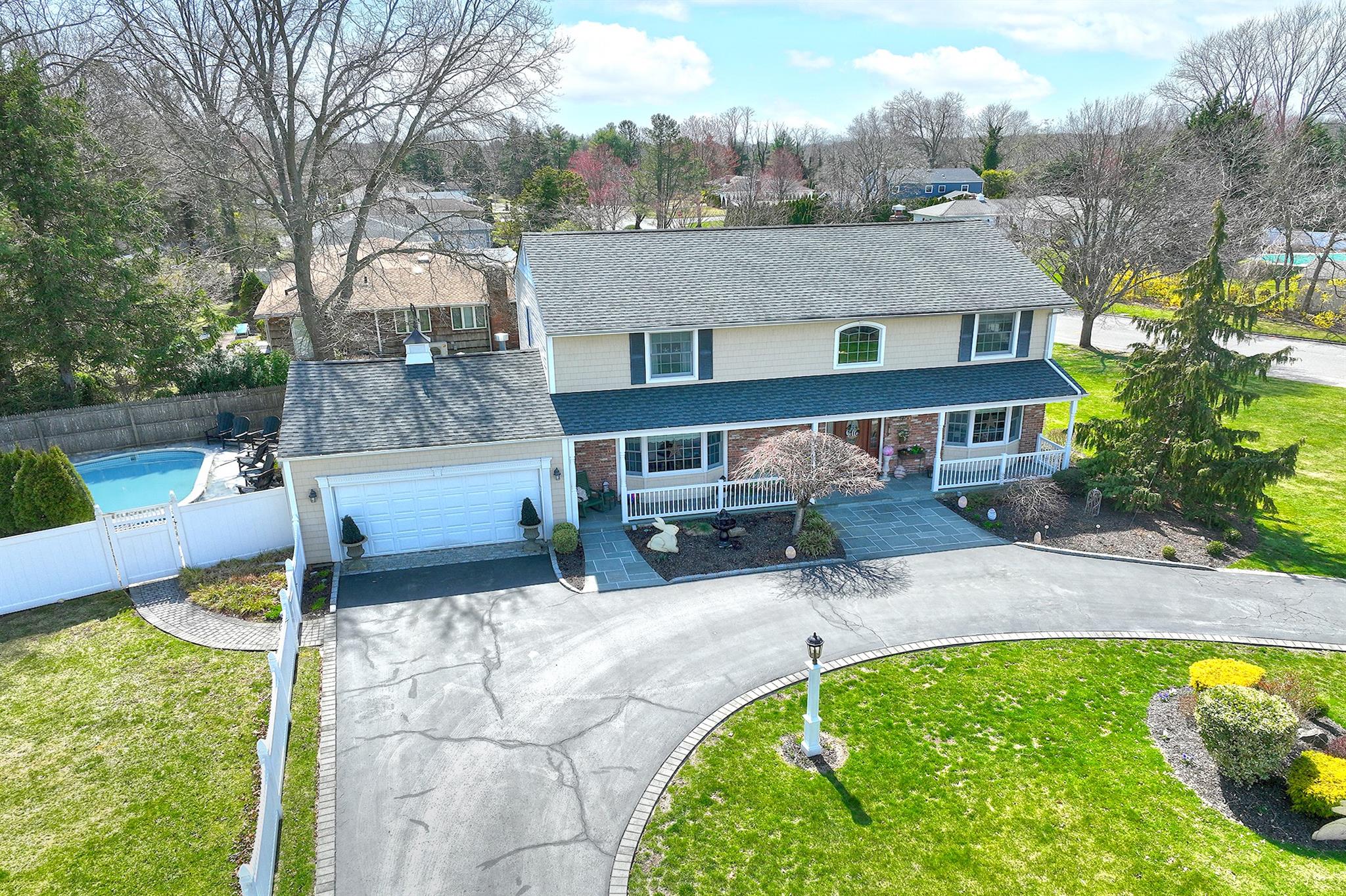42 Campbell Drive, Dix Hills, New York image 32