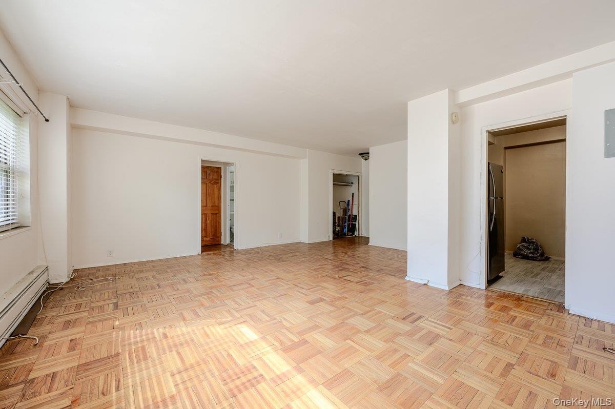 3 Fordham Hill Oval 5E - Photo 2