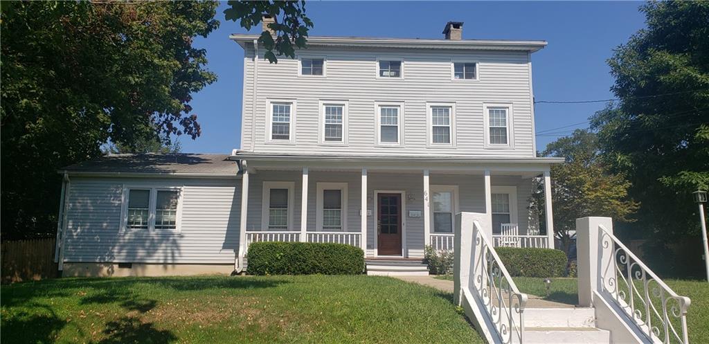 Hillside Avenue 1, Mamaroneck, New York - 3 Bedrooms  
2 Bathrooms  
5 Rooms - 
