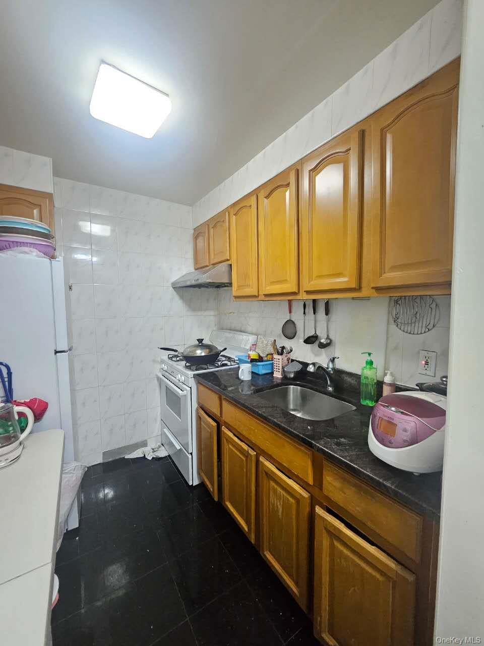 43-43 Kissena Blvd 302