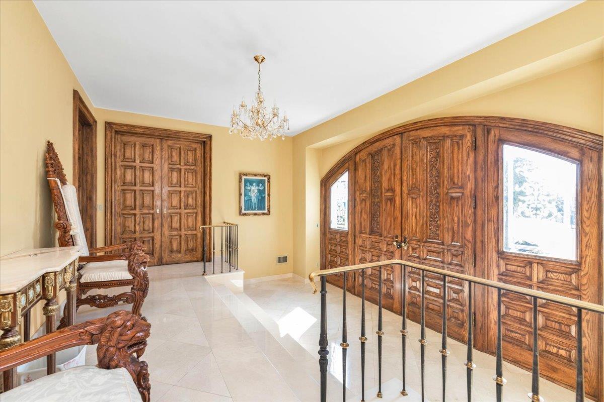 118 Malba Drive