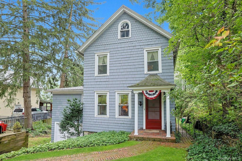 Photo of 134 Pleasantville Road, Pleasantville, NY 10570 (MLS # 902904)