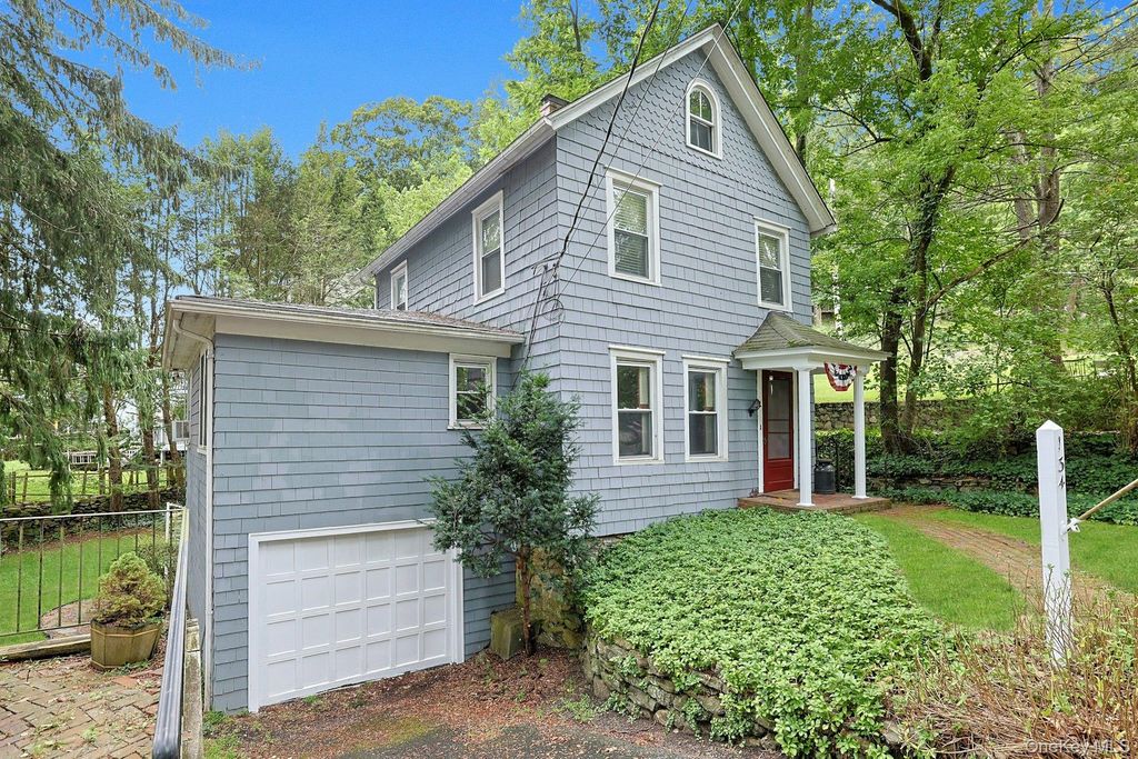 Photo of 134 Pleasantville Road, Pleasantville, NY 10570 (MLS # 902904)