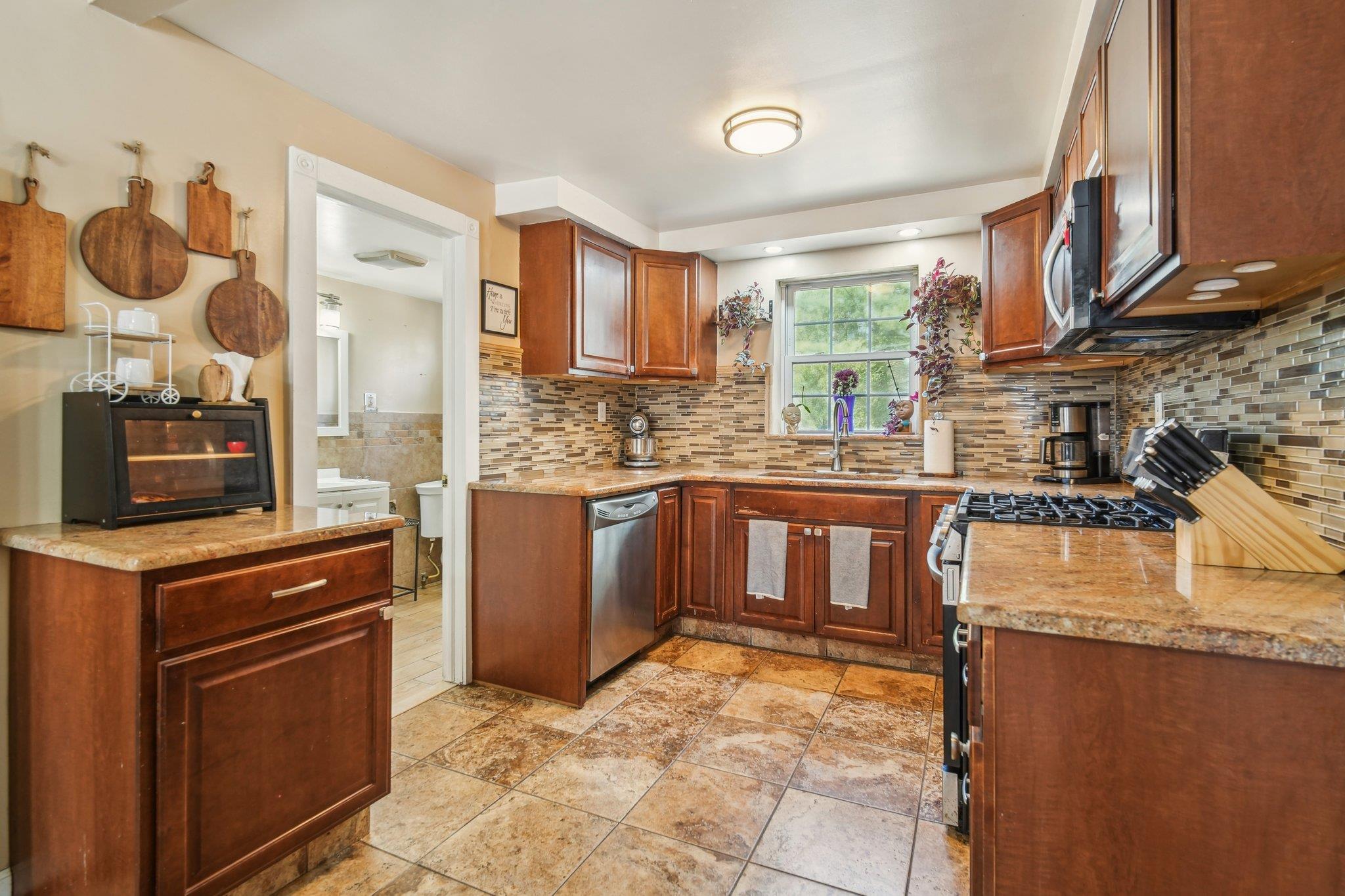 38 Overland Drive, Wallkill, New York image 2