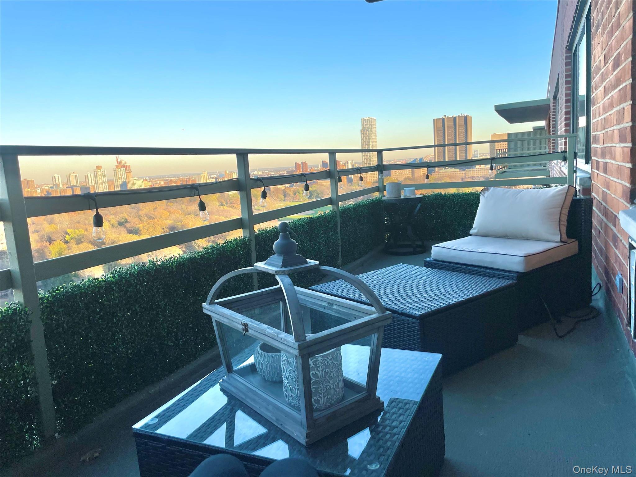 372 Central Park West 20K