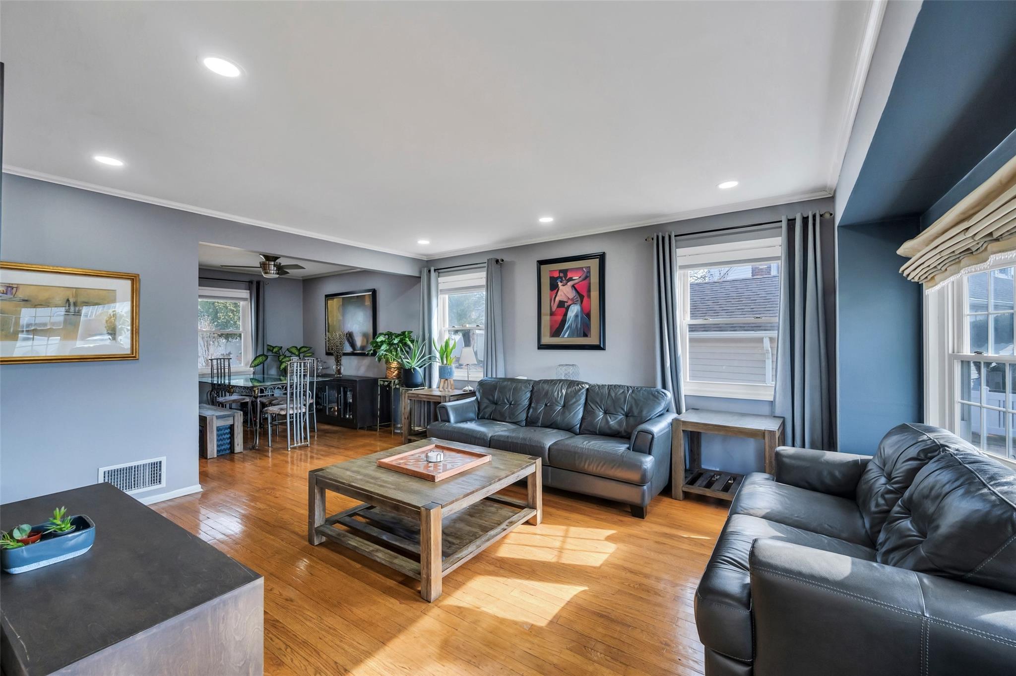 105 N Terrace Place, Valley Stream, New York image 8