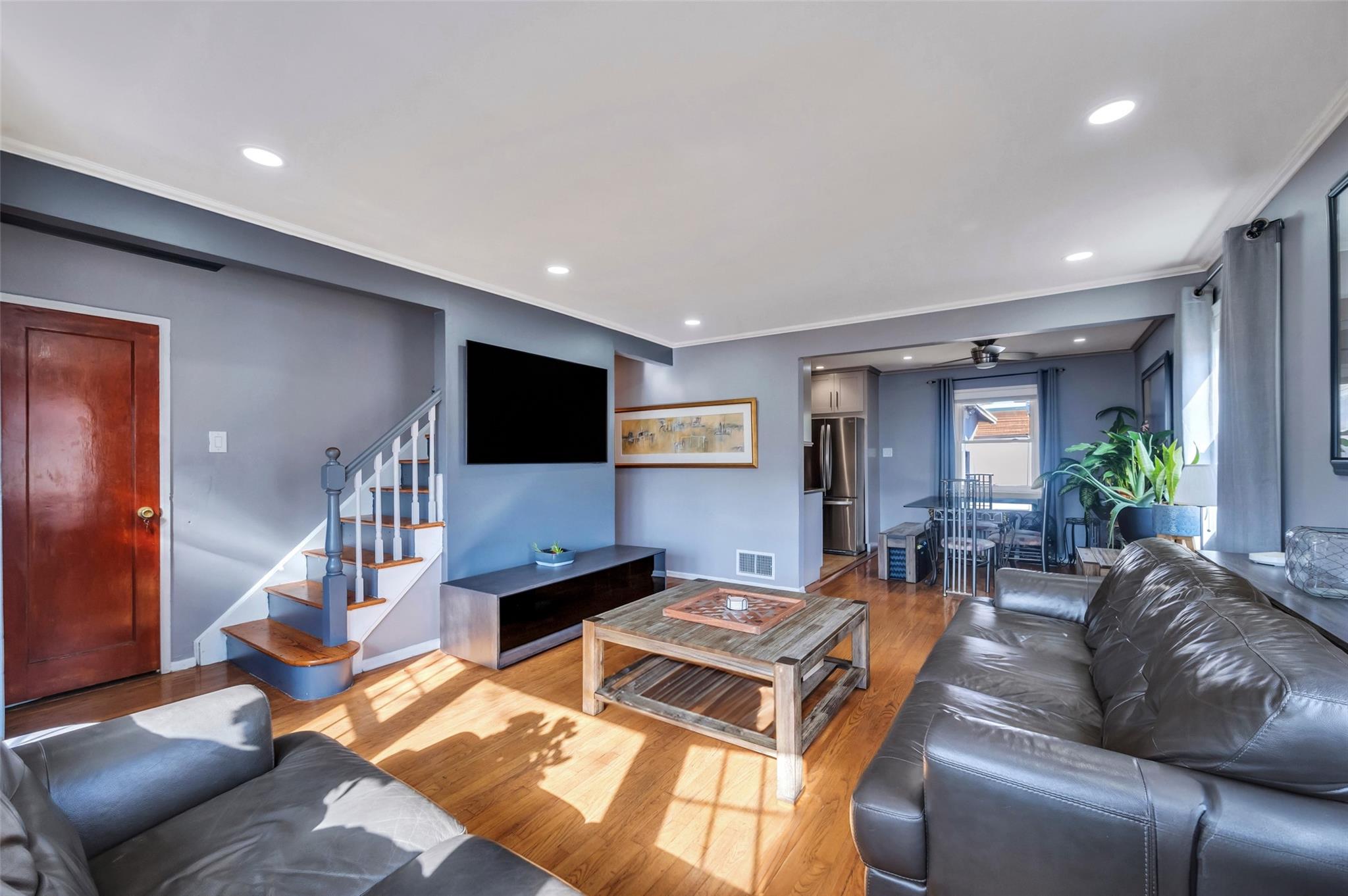 105 N Terrace Place, Valley Stream, New York image 7
