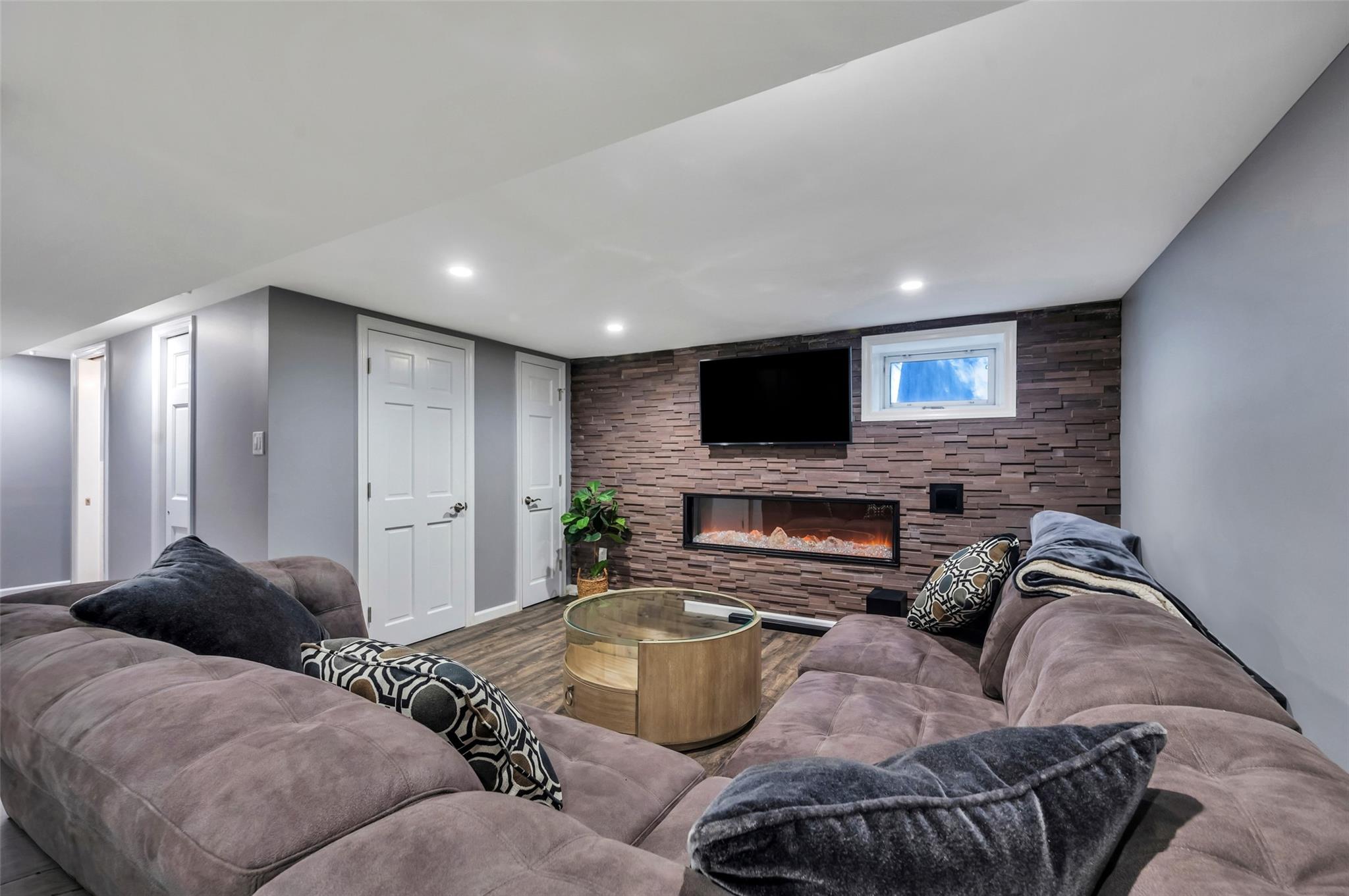 105 N Terrace Place, Valley Stream, New York image 29