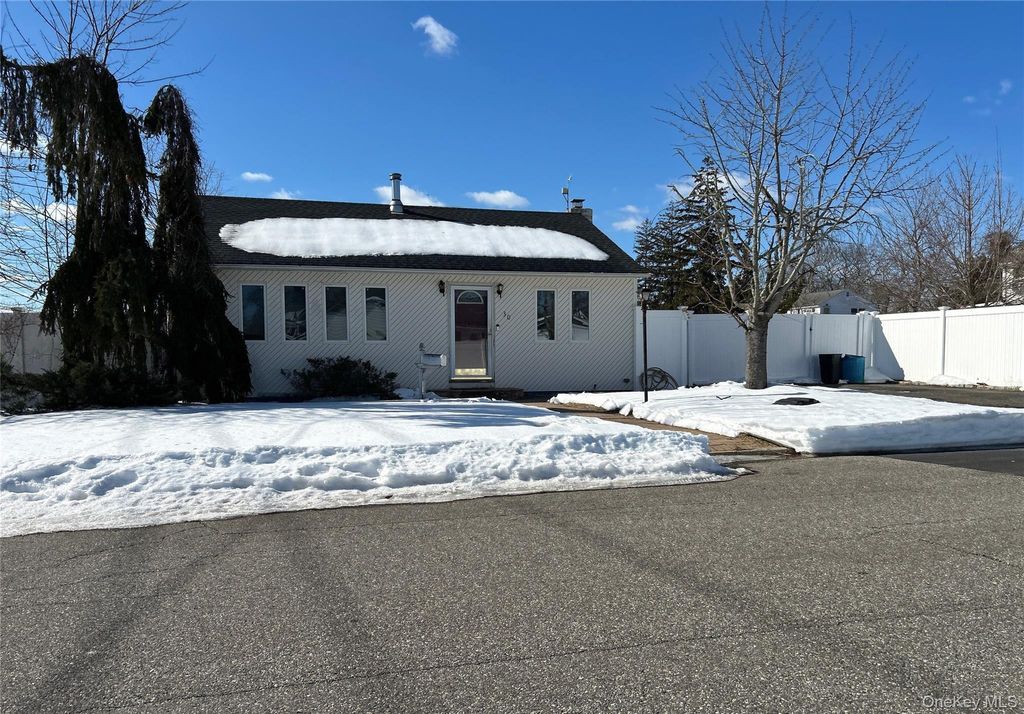 Photo of 30 Jenkins Avenue, North Babylon, NY 11703 (MLS # 963823)