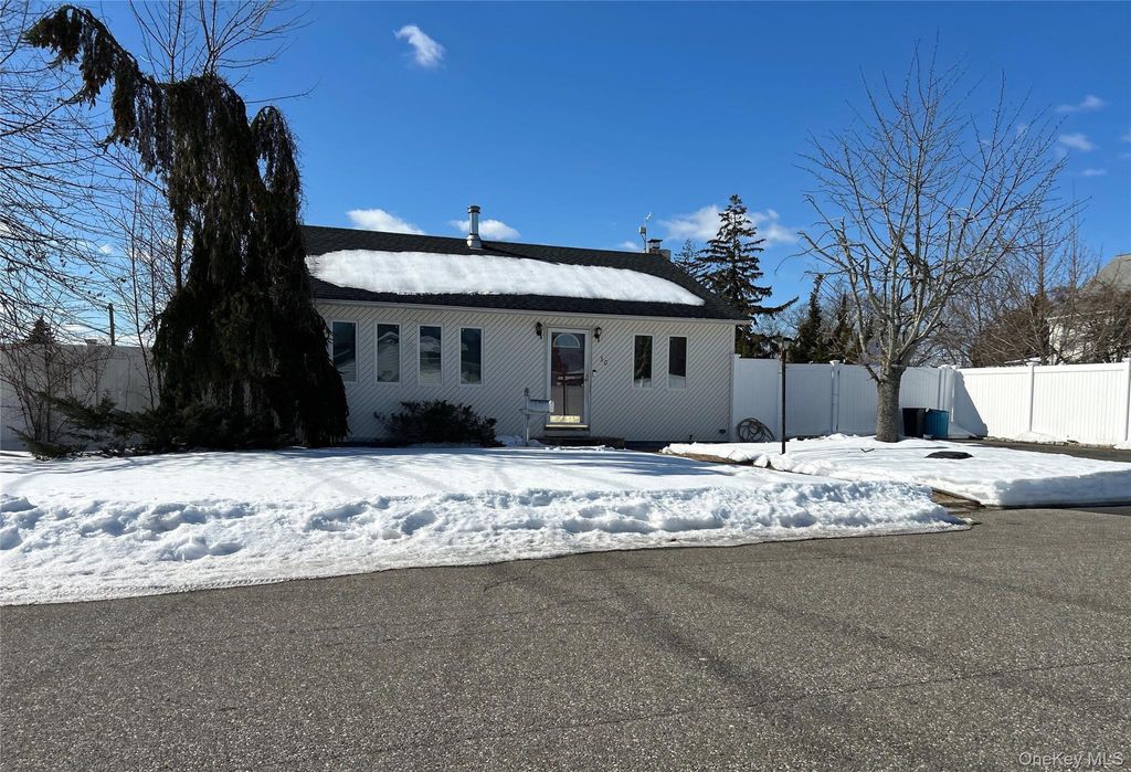 Photo of 30 Jenkins Avenue, North Babylon, NY 11703 (MLS # 963823)