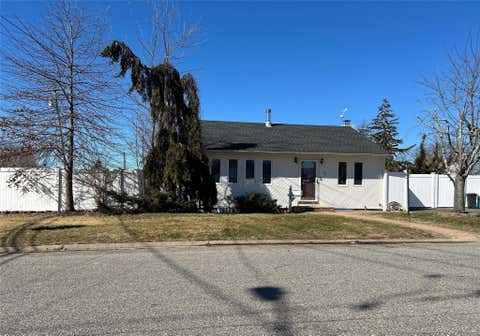 Homes For Sale - 30 Jenkins Avenue<br/> North Babylon, NY 11703