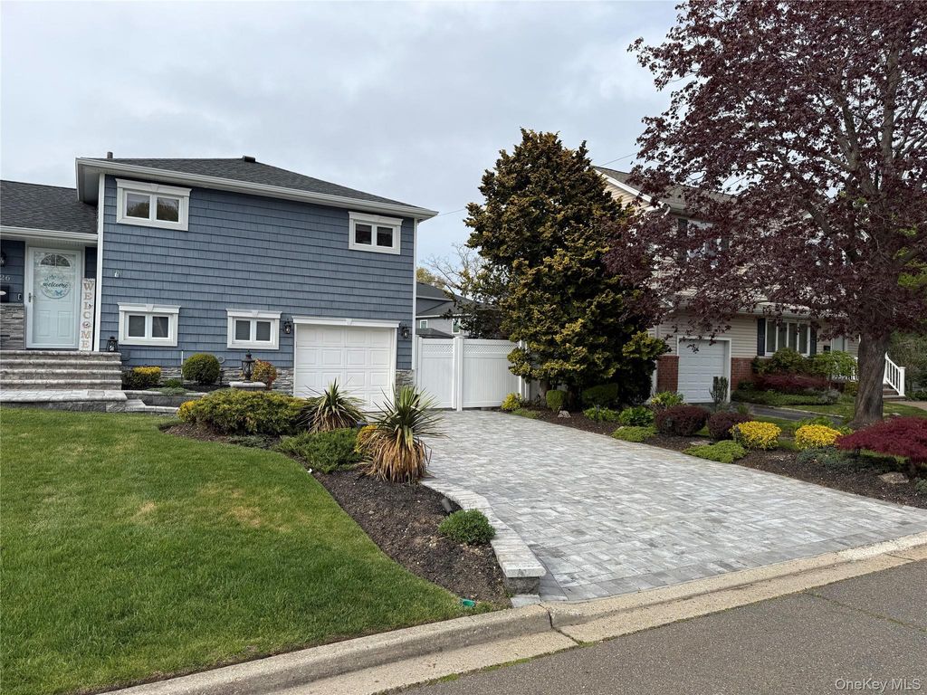 Photo of 126 Henry Street, Massapequa, NY 11758 (MLS # 996945)