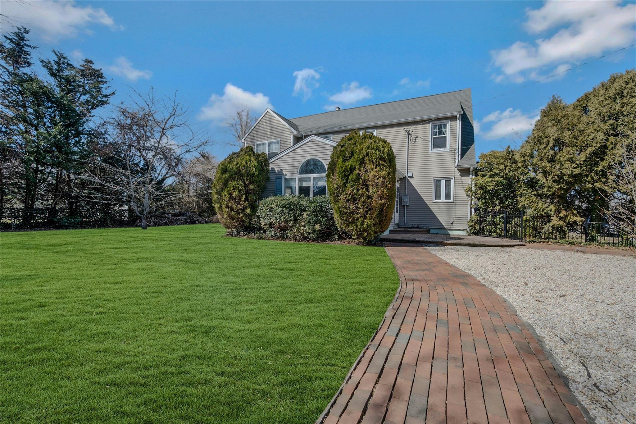 76 Tanyard Lane, Huntington, New York image 25