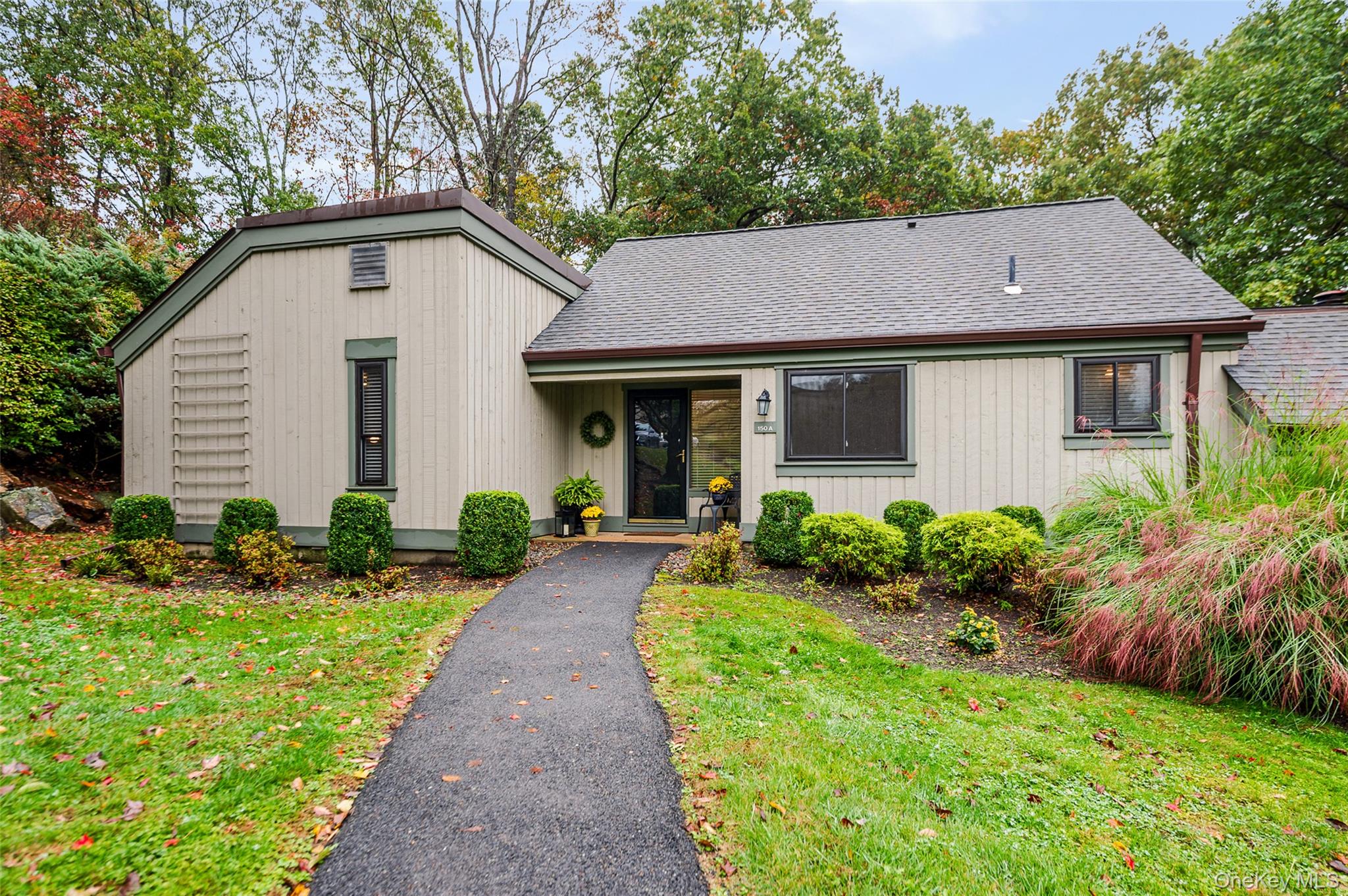 150 Heritage Hills A