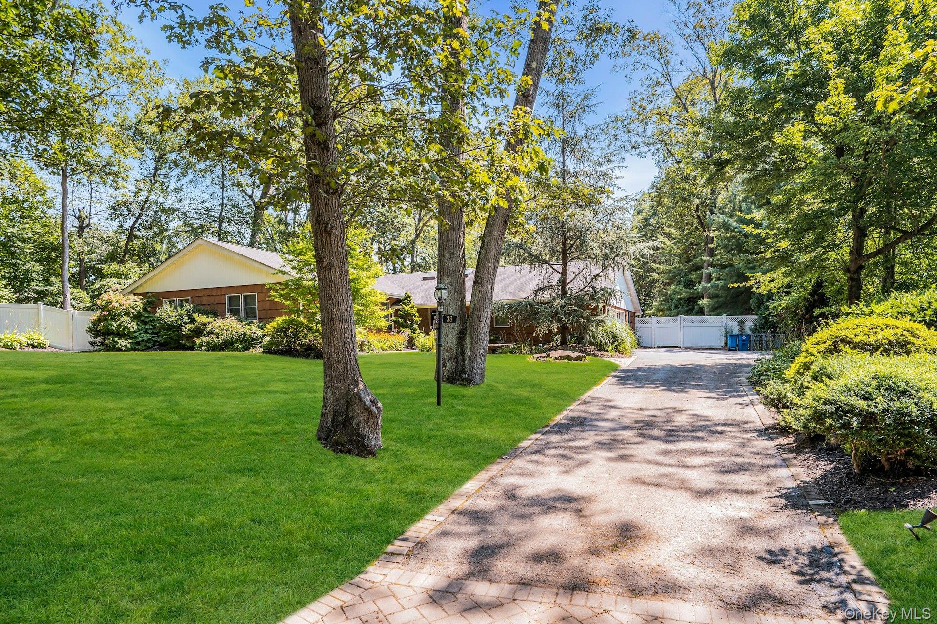 38 Arista Drive