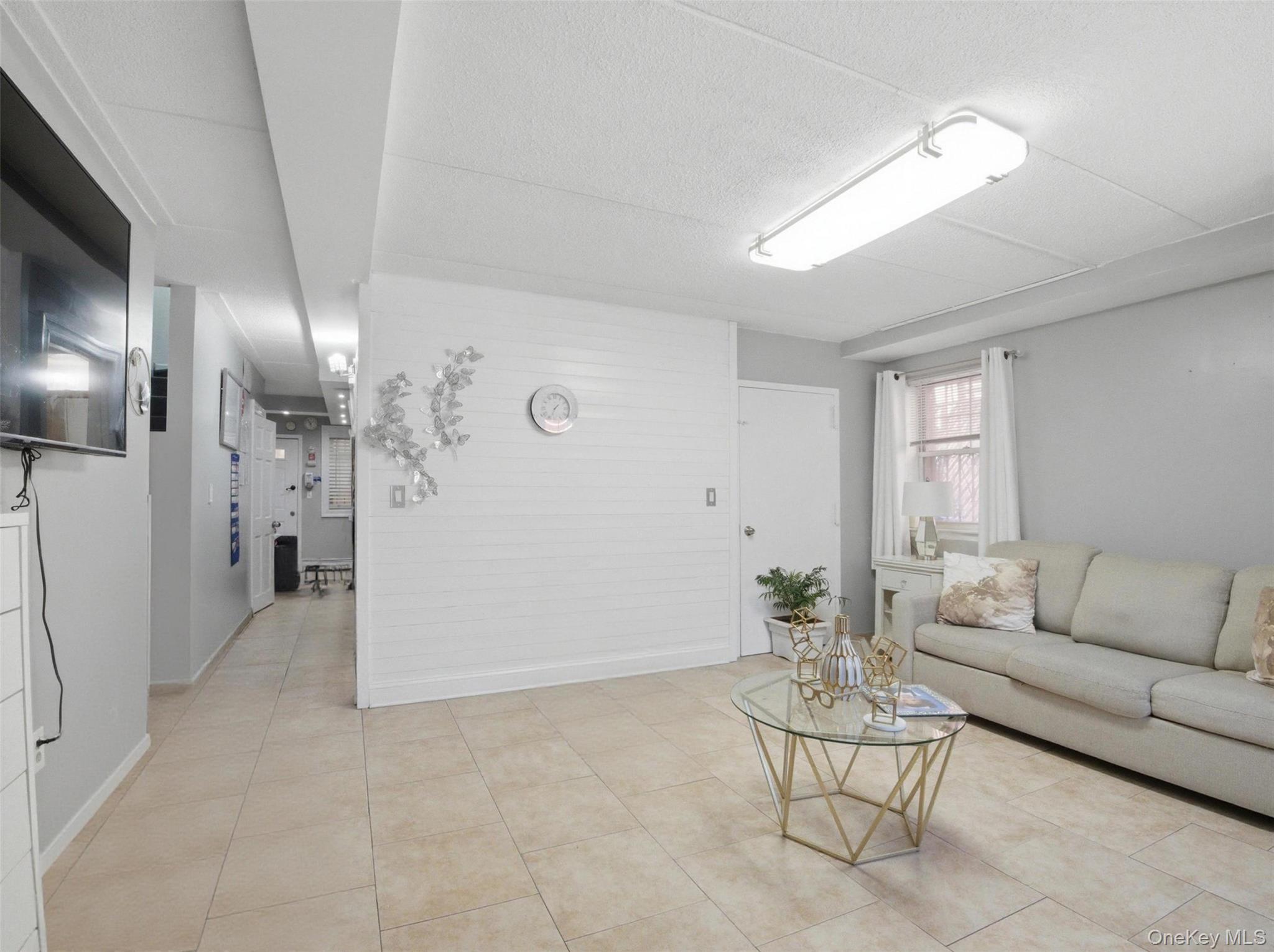 831 Longfellow Avenue