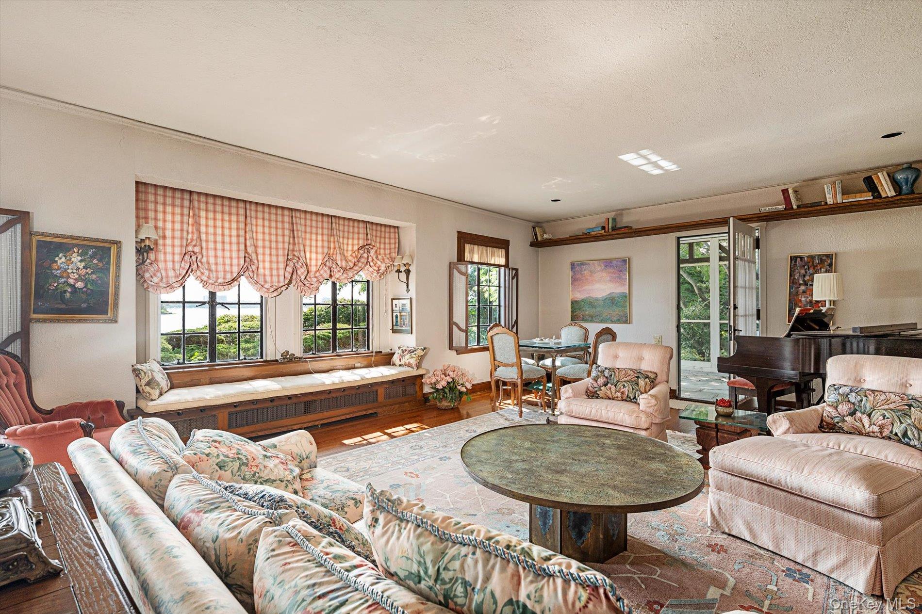 6 Shore Drive