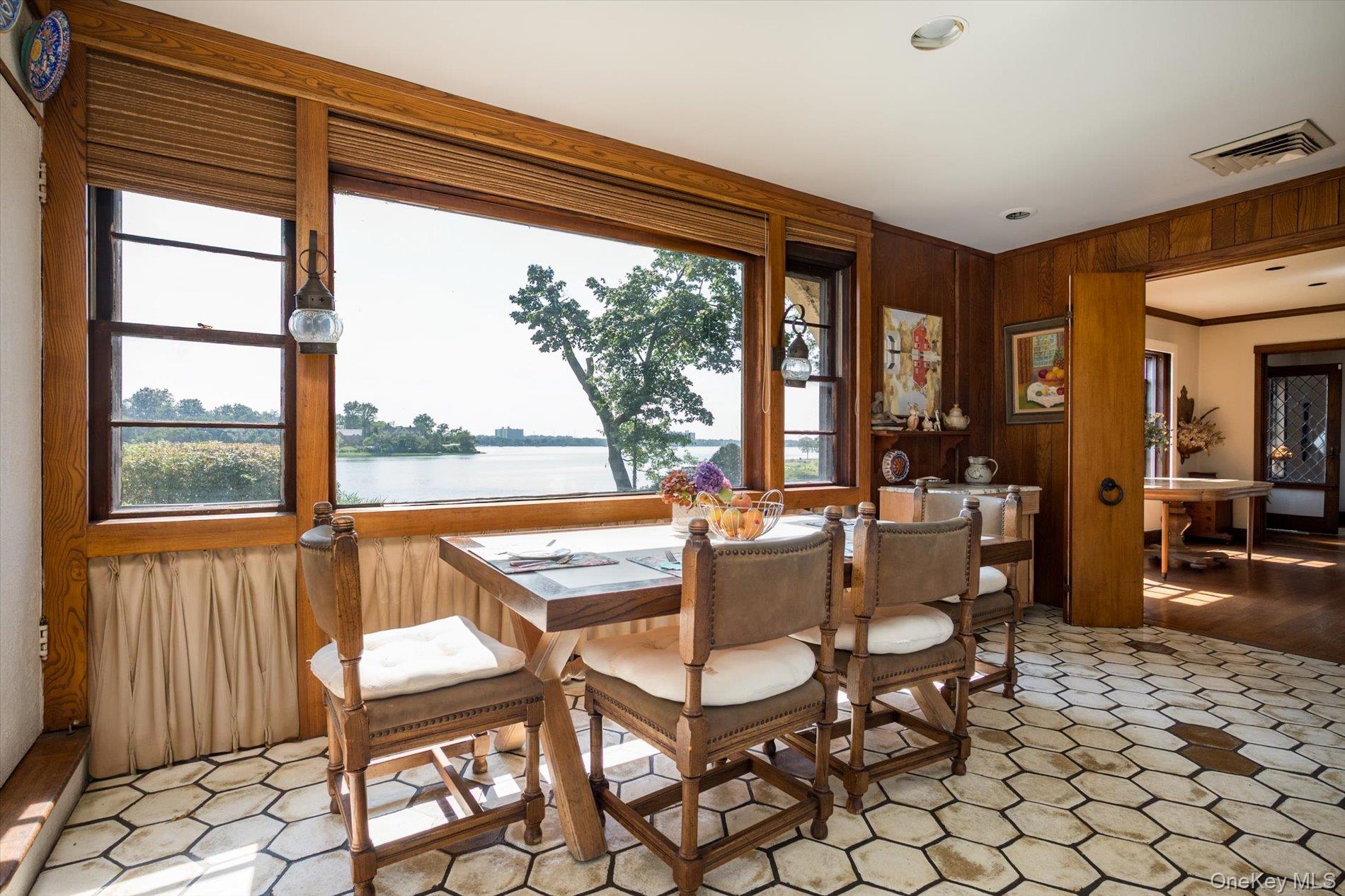6 Shore Drive