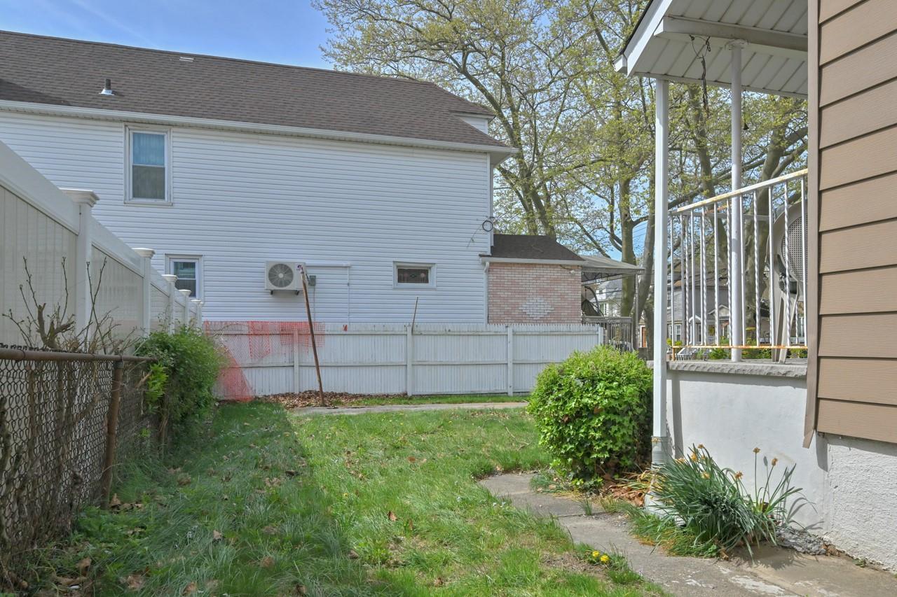 114-02 Sutter Avenue, South Ozone Park, New York image 11