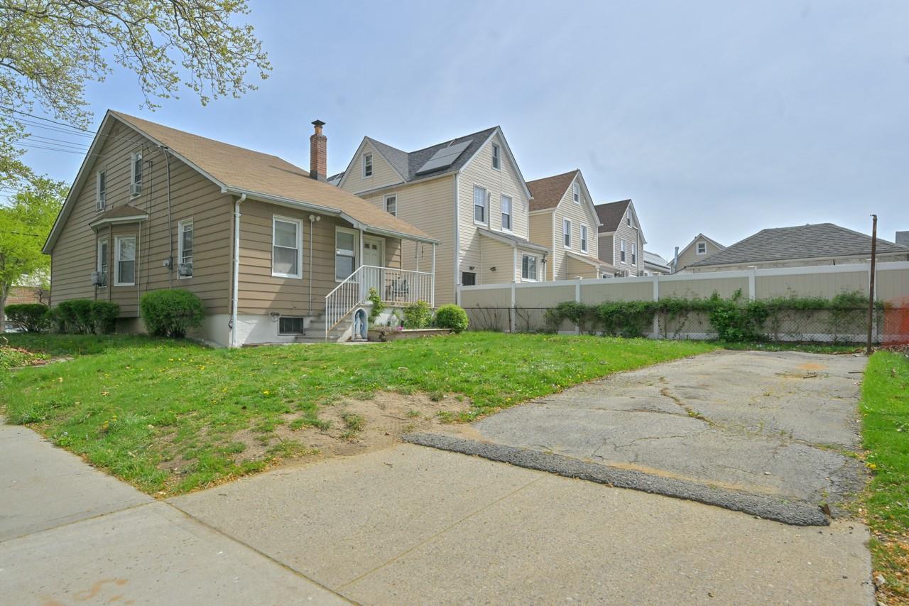 114-02 Sutter Avenue, South Ozone Park, New York image 15