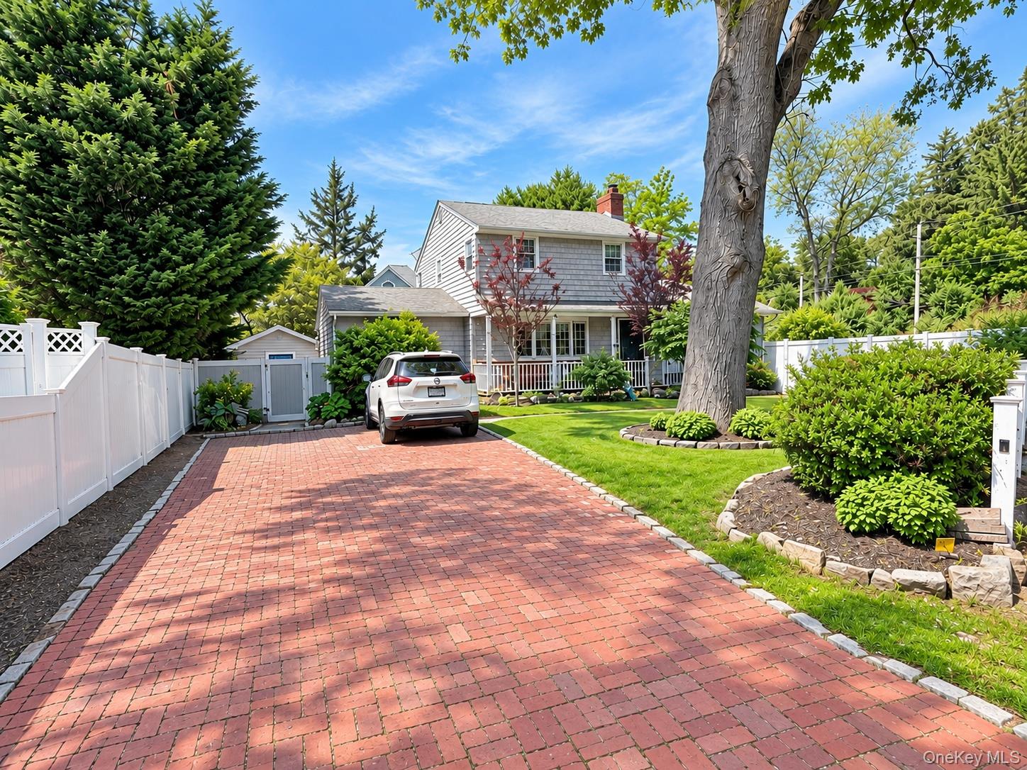 12 Cayuga Avenue - Photo 2