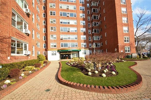 110-45 Queens Blvd Blvd #719, Forest Hills, New York image 1