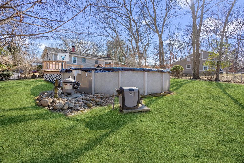 6 Hollow Court, Setauket, New York image 35