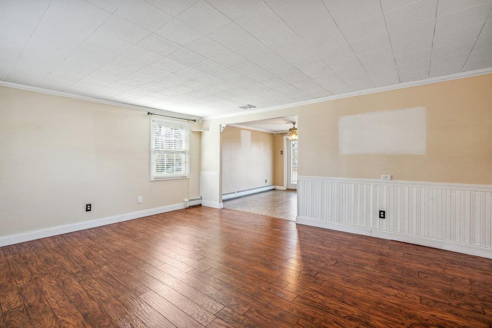 6 Hollow Court, Setauket, New York image 7