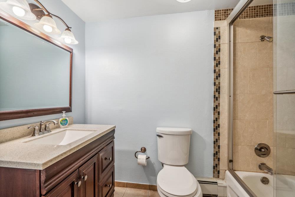 6 Hollow Court, Setauket, New York image 18