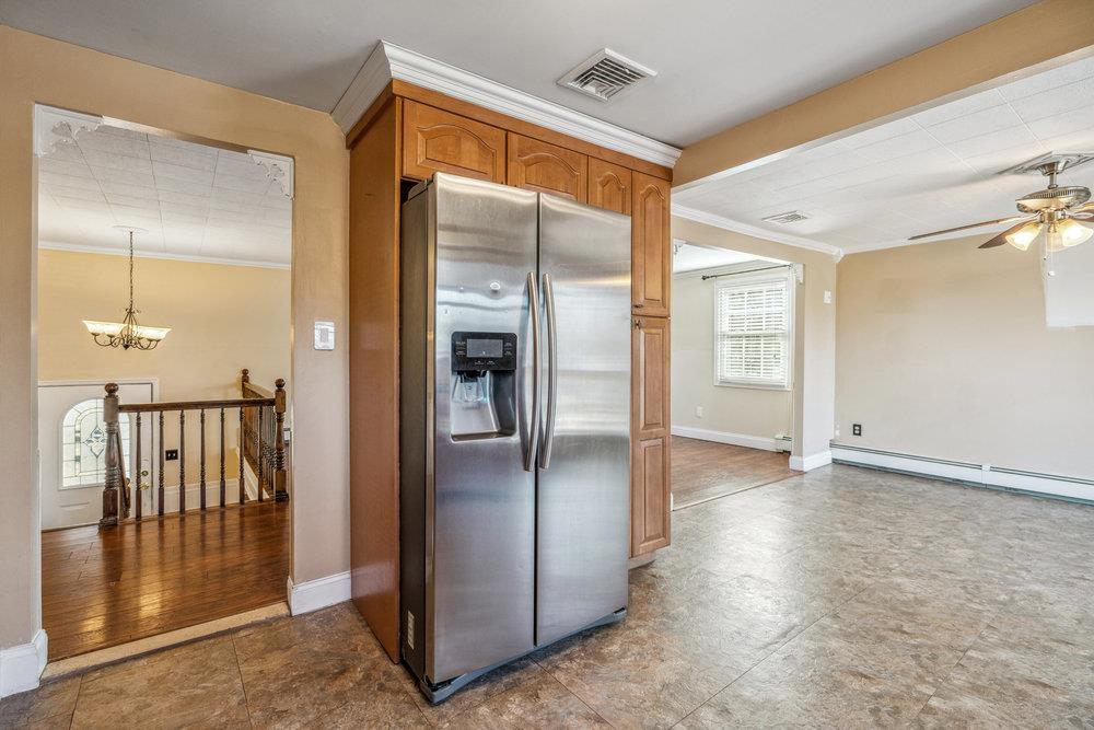 6 Hollow Court, Setauket, New York image 16