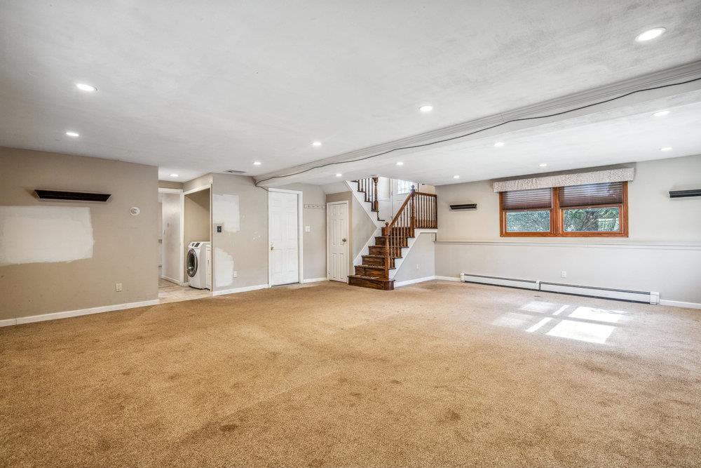 6 Hollow Court, Setauket, New York image 26