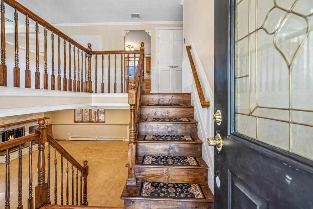 6 Hollow Court, Setauket, New York image 5