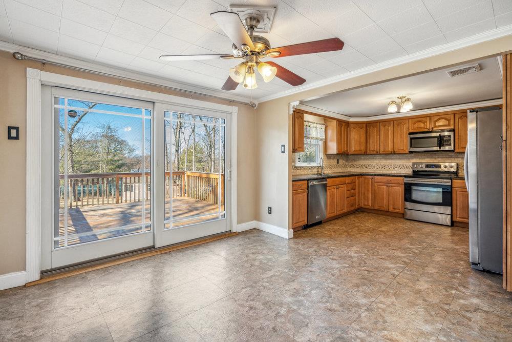 6 Hollow Court, Setauket, New York image 10