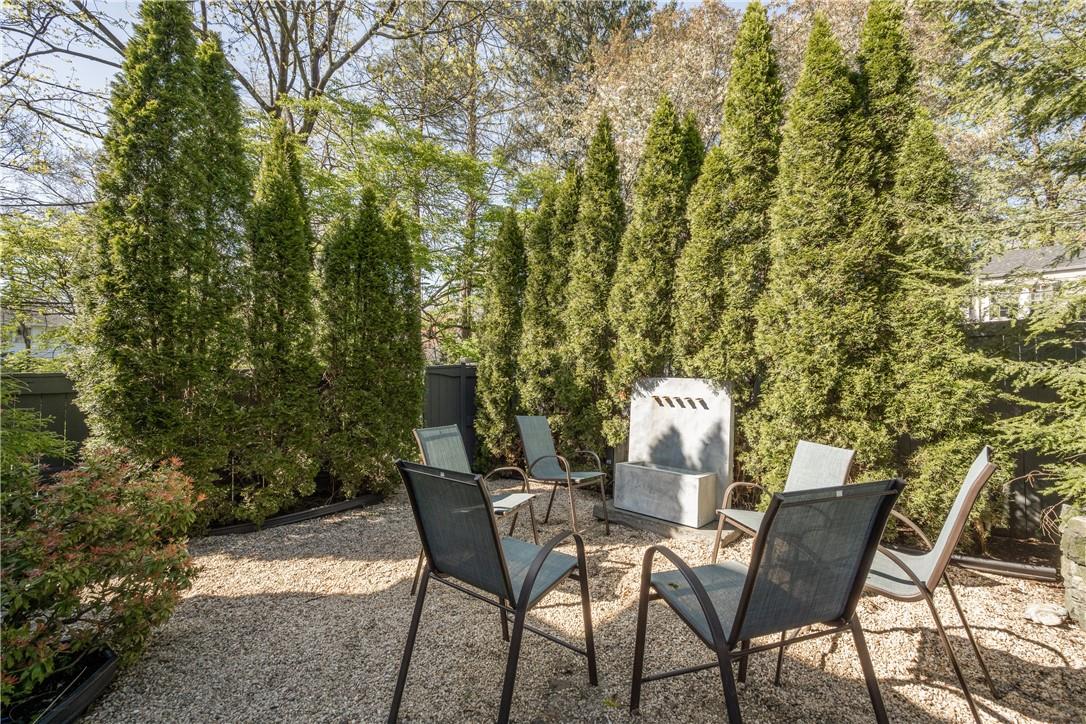 Harrison, New York 10528, United States, 5 Bedrooms Bedrooms, ,4 BathroomsBathrooms,Residential,Active,90809