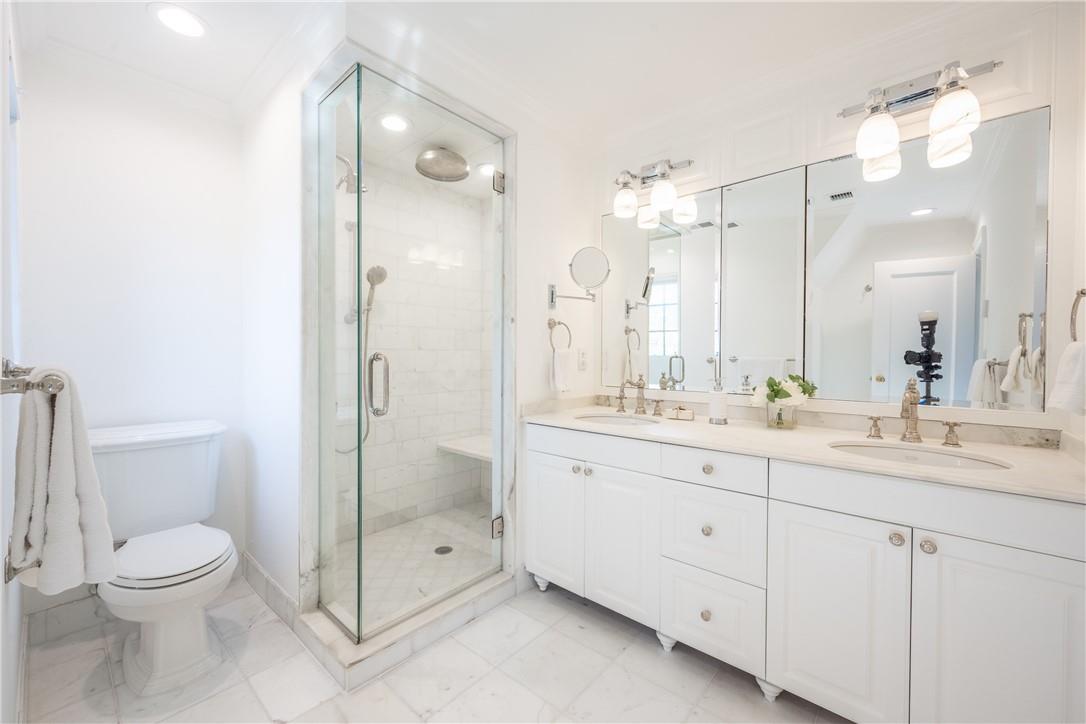 Harrison, New York 10528, United States, 5 Bedrooms Bedrooms, ,4 BathroomsBathrooms,Residential,Active,90809