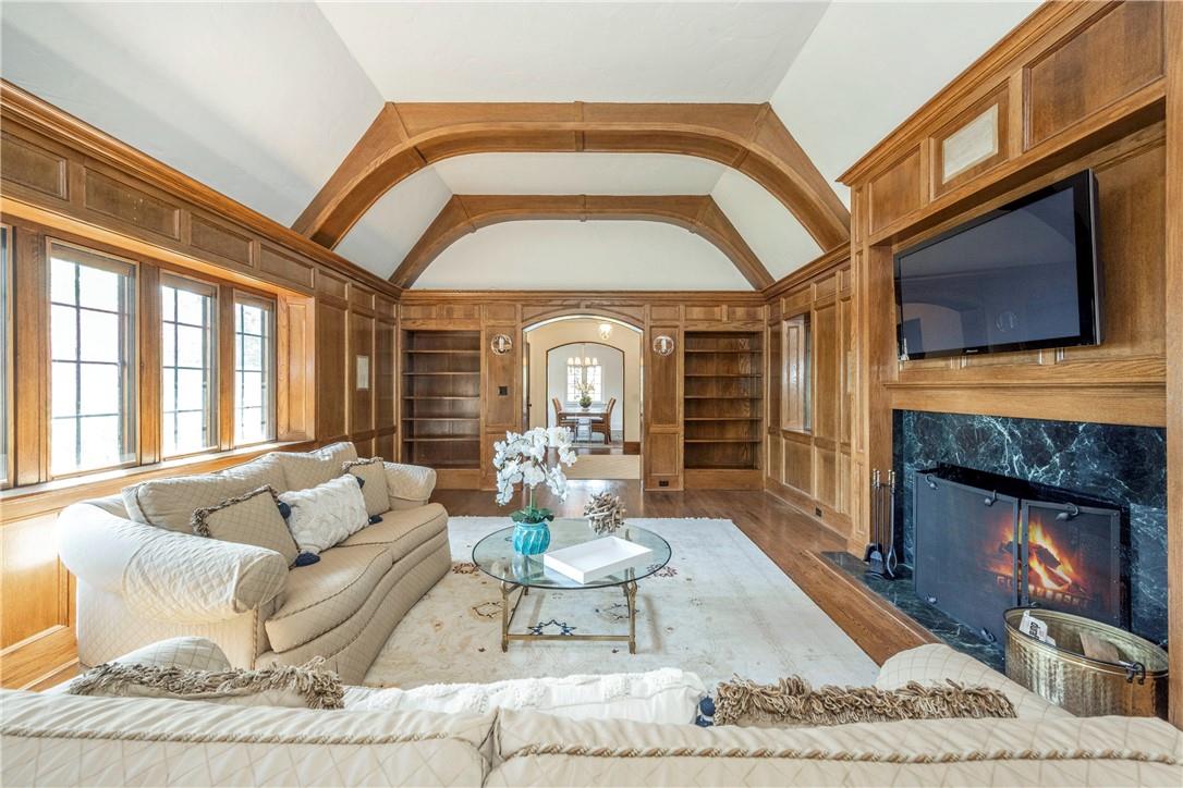 Harrison, New York 10528, United States, 5 Bedrooms Bedrooms, ,4 BathroomsBathrooms,Residential,Active,90809