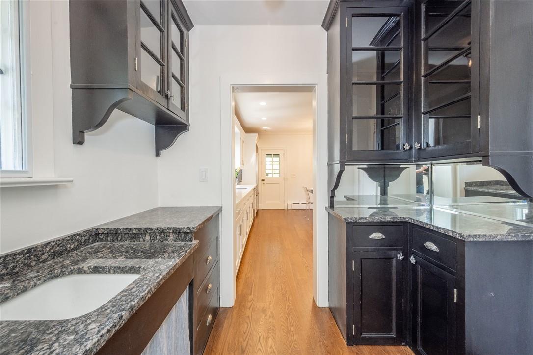 Harrison, New York 10528, United States, 5 Bedrooms Bedrooms, ,4 BathroomsBathrooms,Residential,Active,90809