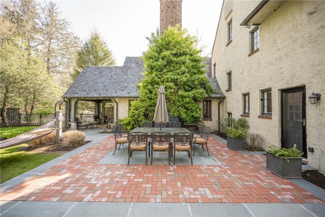 Harrison, New York 10528, United States, 5 Bedrooms Bedrooms, ,4 BathroomsBathrooms,Residential,Active,90809