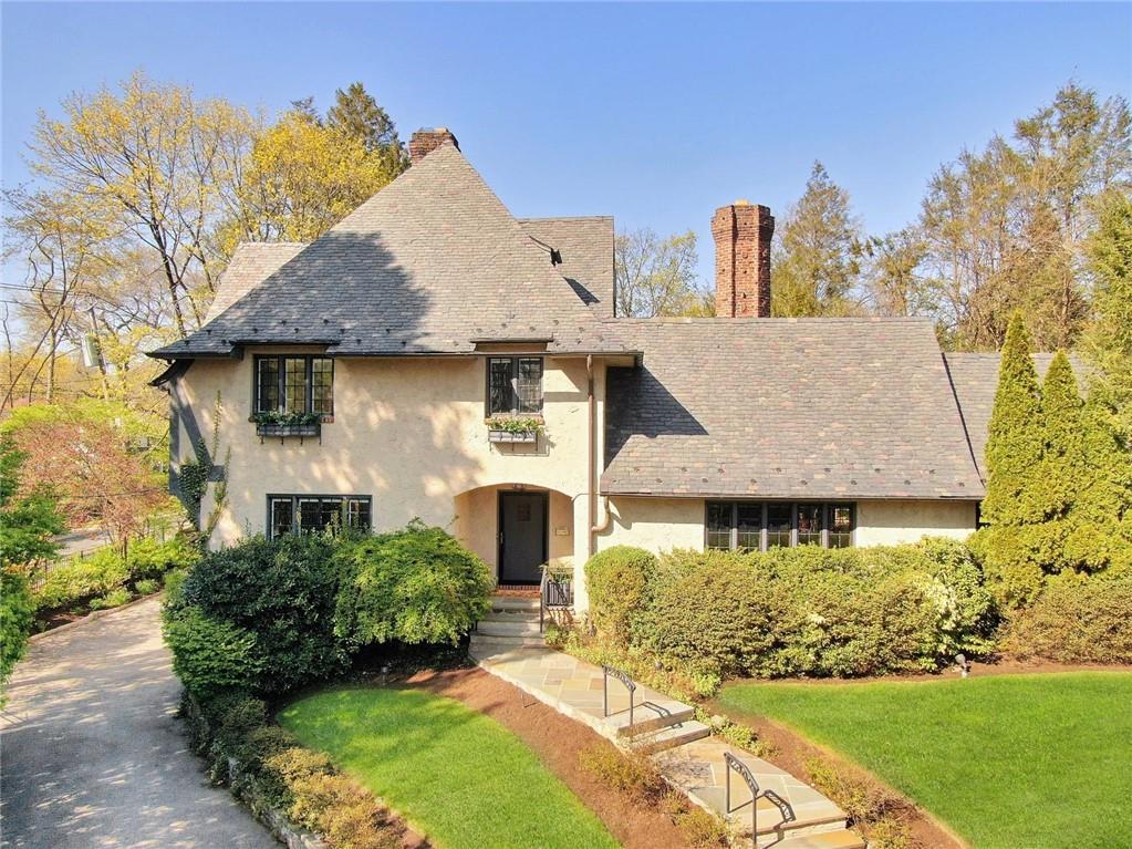 Harrison, New York 10528, United States, 5 Bedrooms Bedrooms, ,4 BathroomsBathrooms,Residential,Active,90809